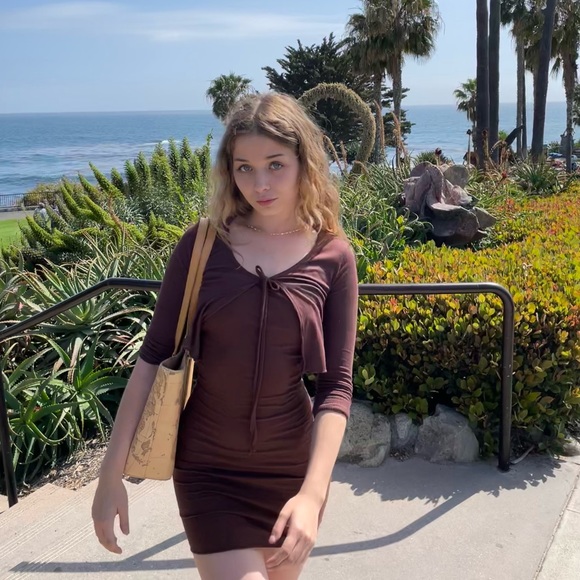 nicollettedeuel